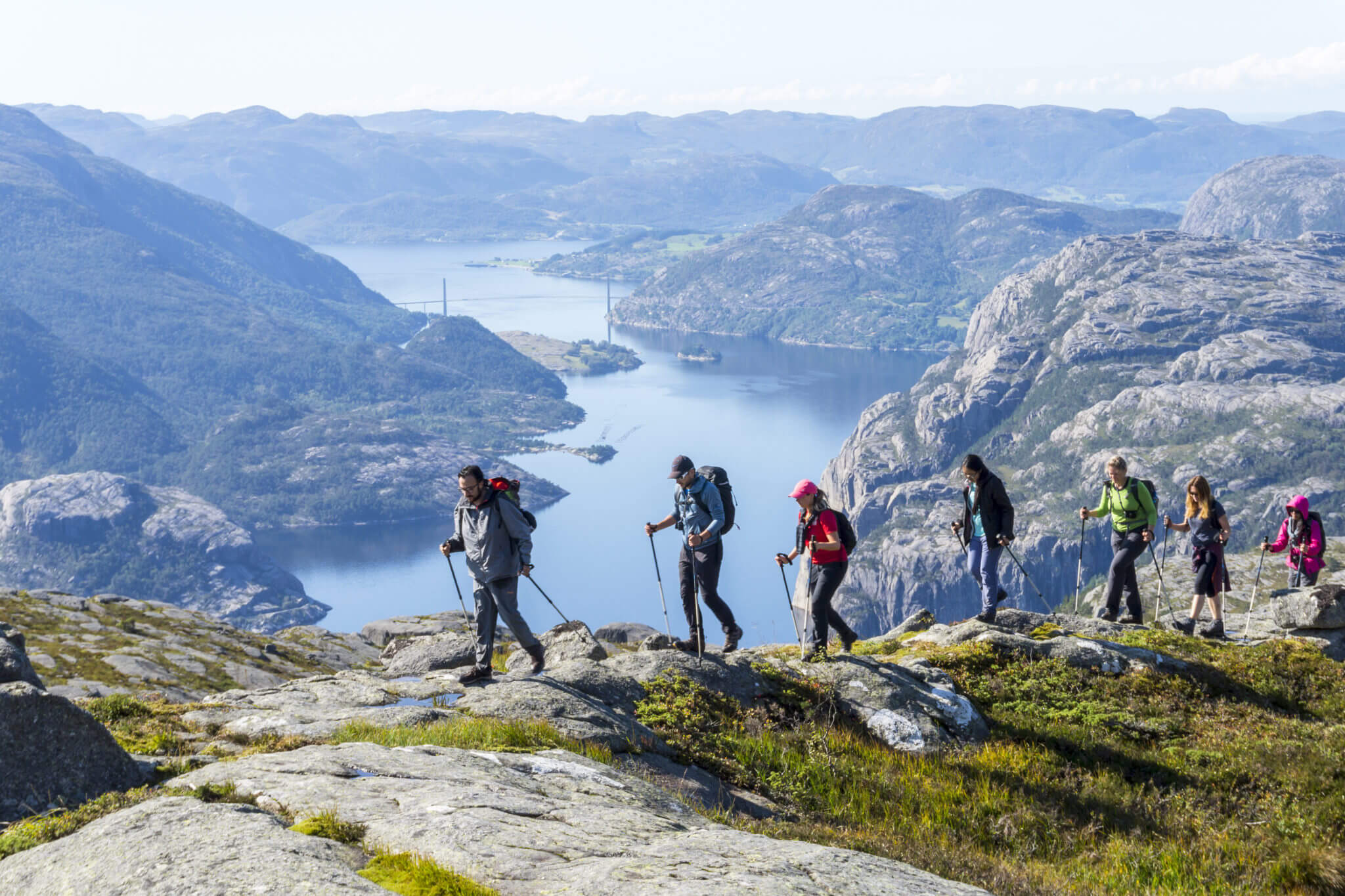 Subida a Preikestolen por camino alternativo