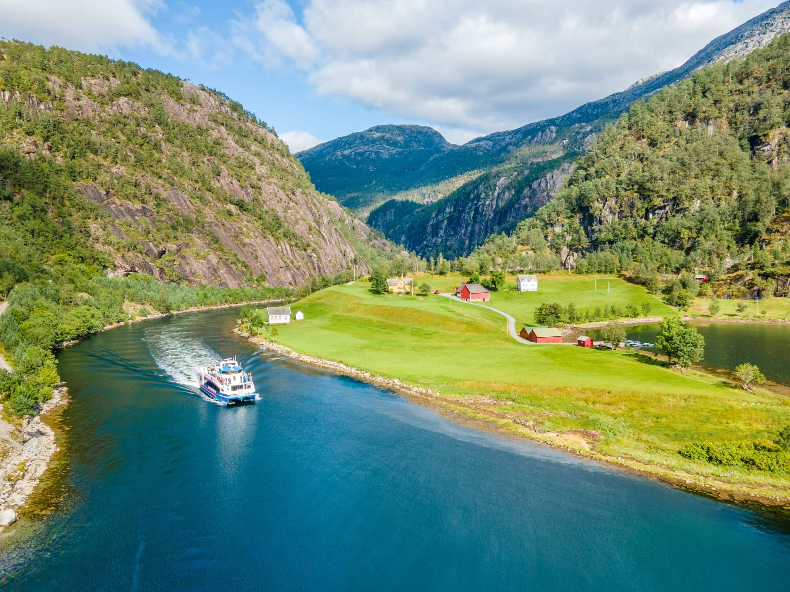 Crucero hasta Mostraumen