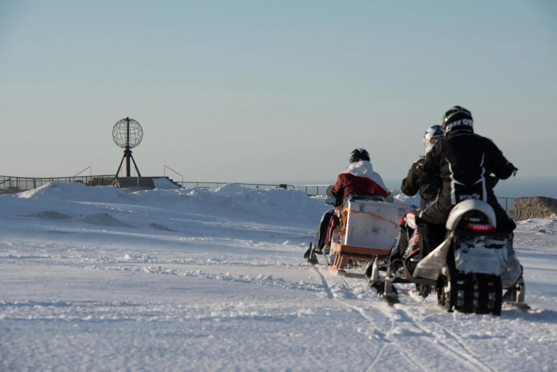 Excursión a Cabo Norte en moto de nieve