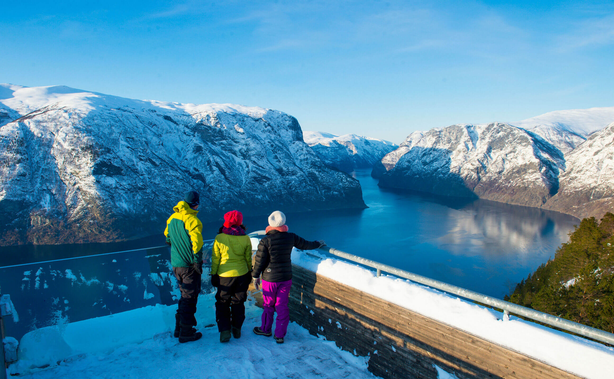 Fiordos noruegos en invierno