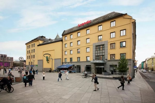Noruega en tren - Scandic Oslo City
