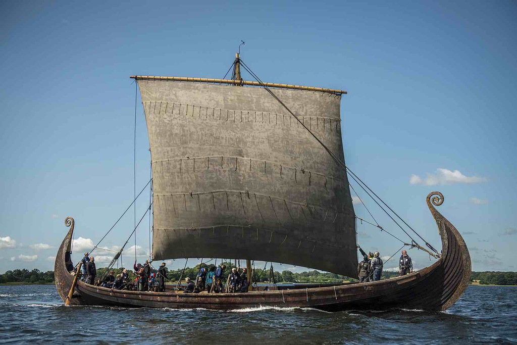 Barco vikingo Saga Oseberg